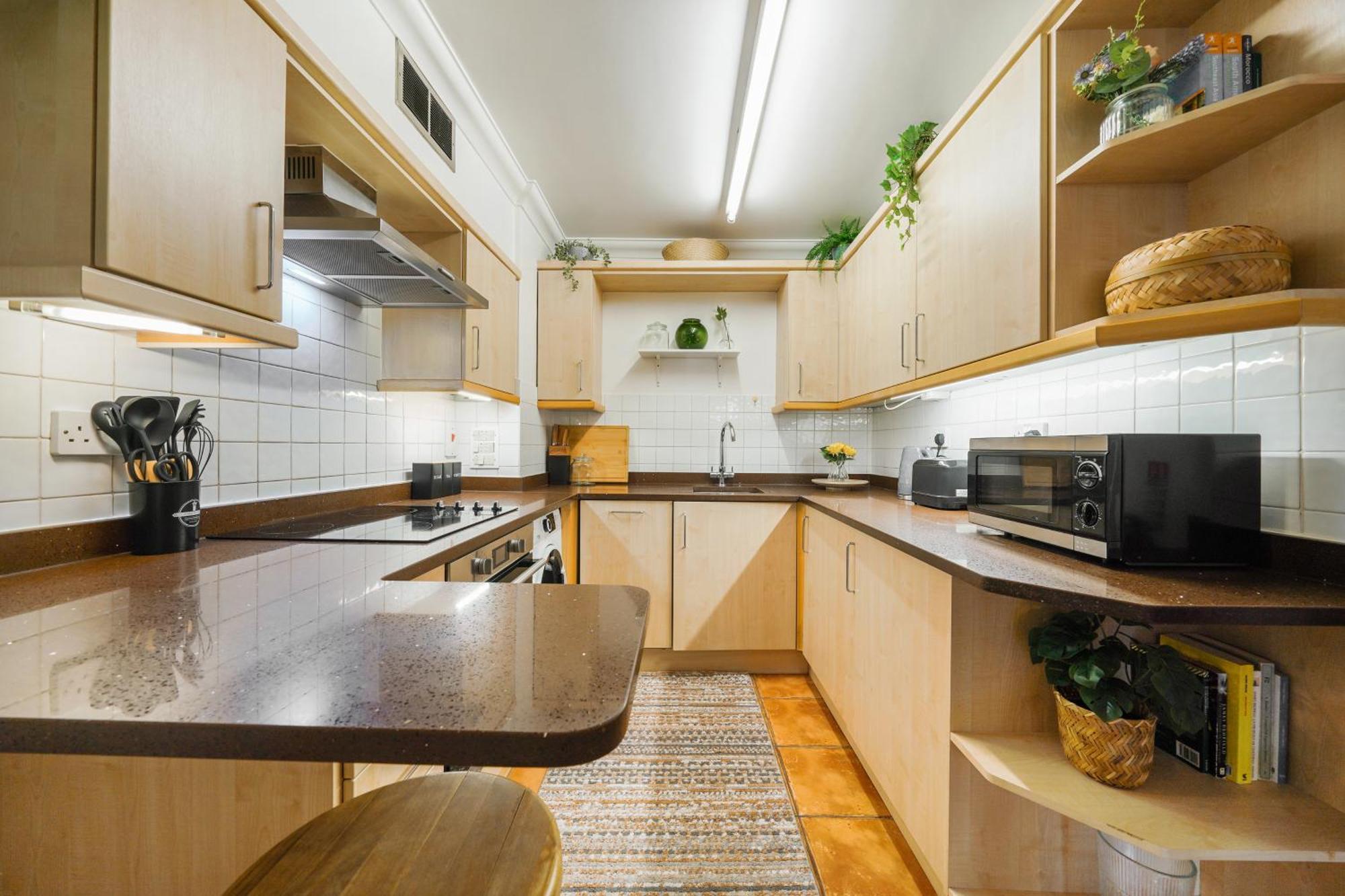 Calling I Stylish 2br In Apartment *